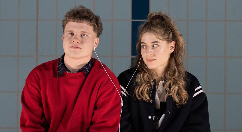 Az elengedésről gyereknyelven – Díjnyertes drámából készült ifjúsági előadás Budaörsön