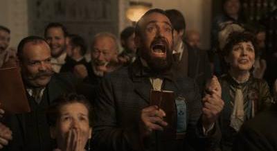 Ezzel az 5 sorozattal igazán drámaivá teheted a karácsonyt