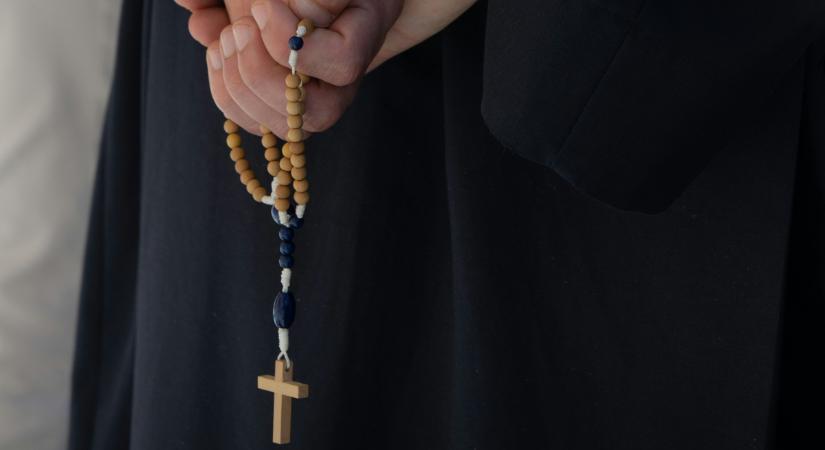 Kitálalt a pap: így támadnak a démonok