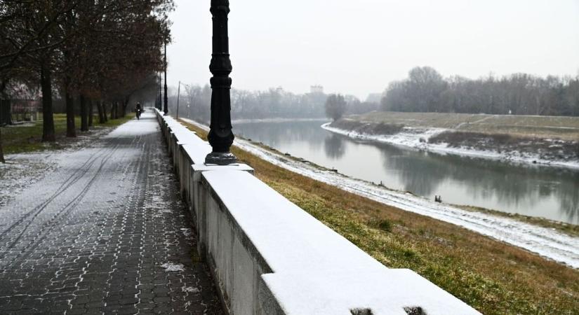 Havazással és havas esővel indulhat karácsony első napja