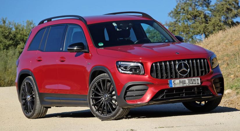 Szélsőségesen viselkednek az autóvásárlók Magyarországon