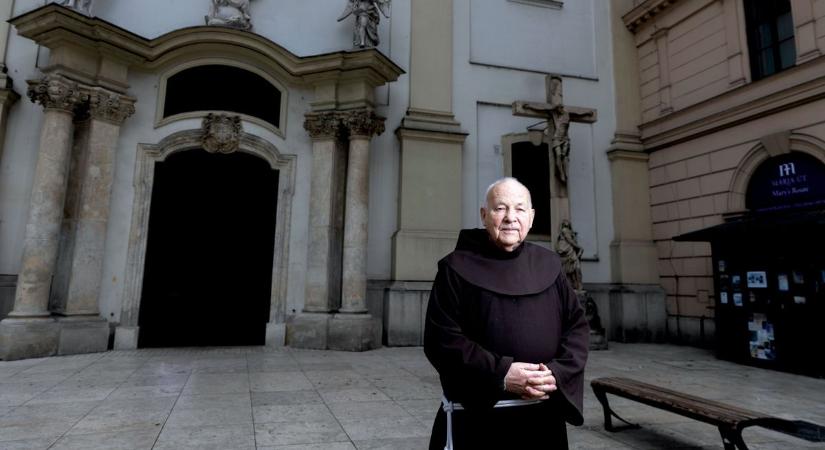 „Mindenki a szeretet koldusa” – Reisz Pál ferences szerzetes a Mandinernek