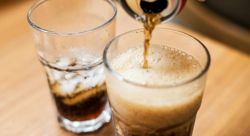 A light kóla tényleg olyan rossz, mint a cigizés? Ezt mondják a szakértők