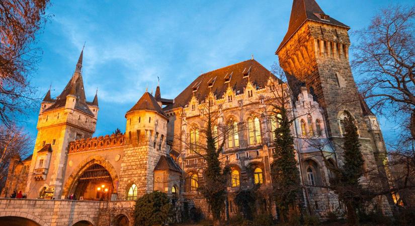 A világ nem jut szóhoz, amit Magyarországon levideóztak, azt már a Földkerekségen százezrek látták, és folyamatosan emelkedik a szám