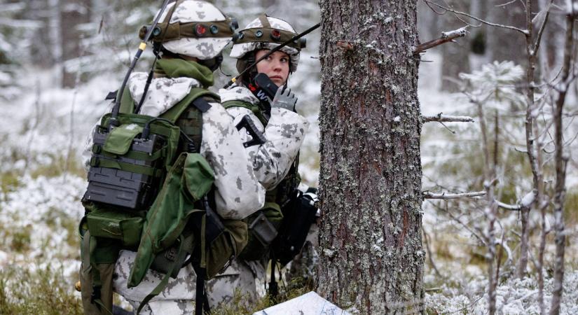 Egymillió fős hadsereg állomásozhat majd a finn–orosz határon, az időseket is felfegyverezhetik