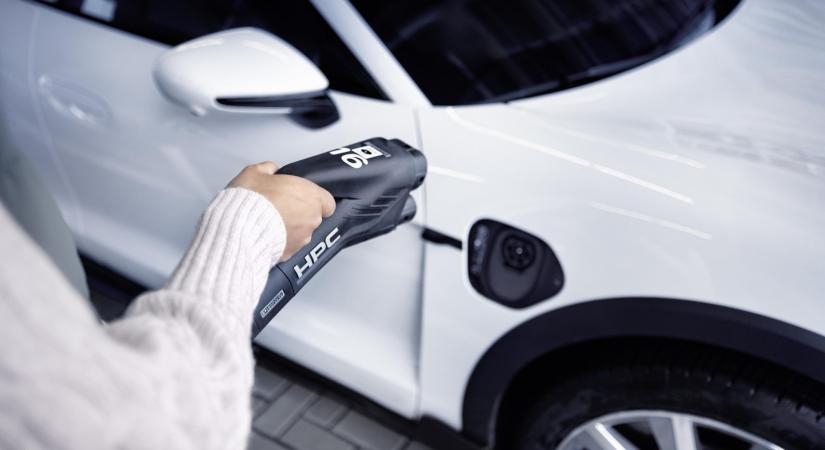 Stratégiaváltás: 200 töltőállomását kapcsolja le ez a német autógyártó