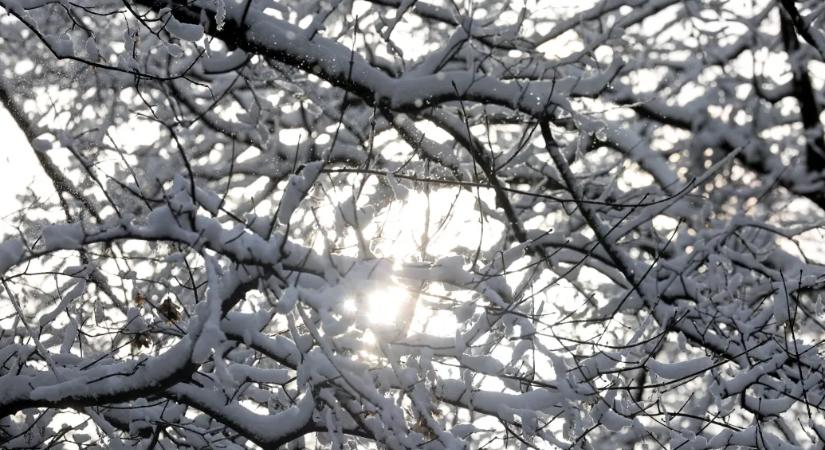 Északnyugaton havazást, délen inkább esőt hoz karácsony első napja