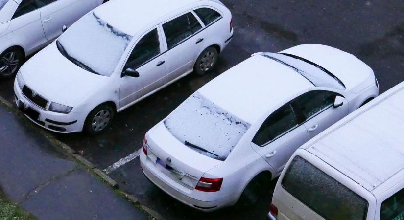 Az időjárás másképp gondolta! Mutatóba érkezett a hó a zalai városba