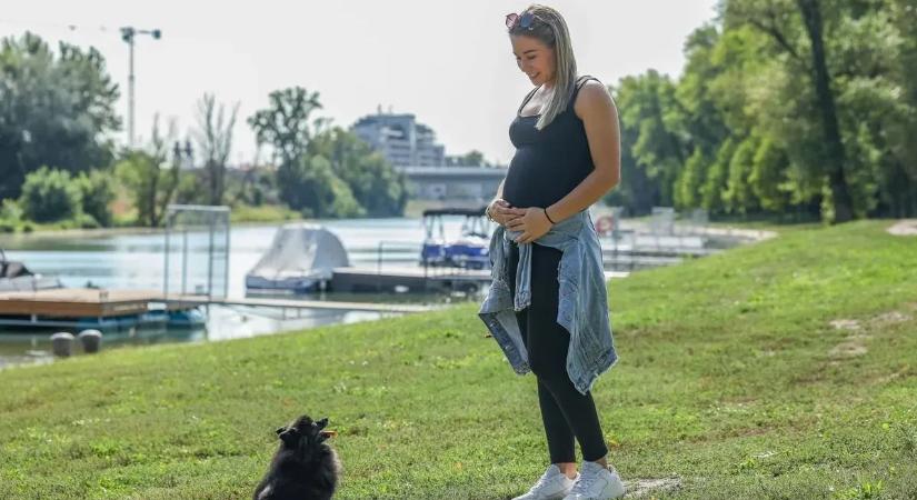 Megszülettek Győri-Lukács Viktória ikerlányai