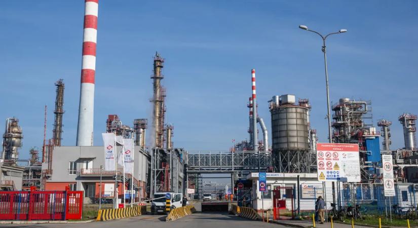 Az Egyesült Államok rábólintott, hogy a Gazprom eladja a legnagyobb szerb kőolajvállalatban lévő többségi tulajdonát