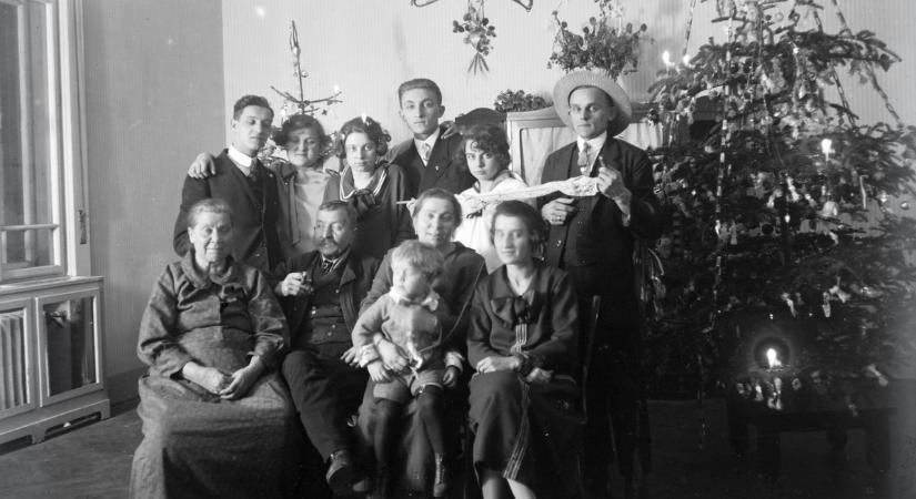 Lopott fenyő és gerendáról lógó kökénybokor: így ünnepeltek dédszüleink Somogyban