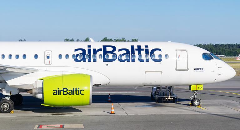 Vissza kellett fordítani a Bécsből Budapestre tartó repülőt szenteste