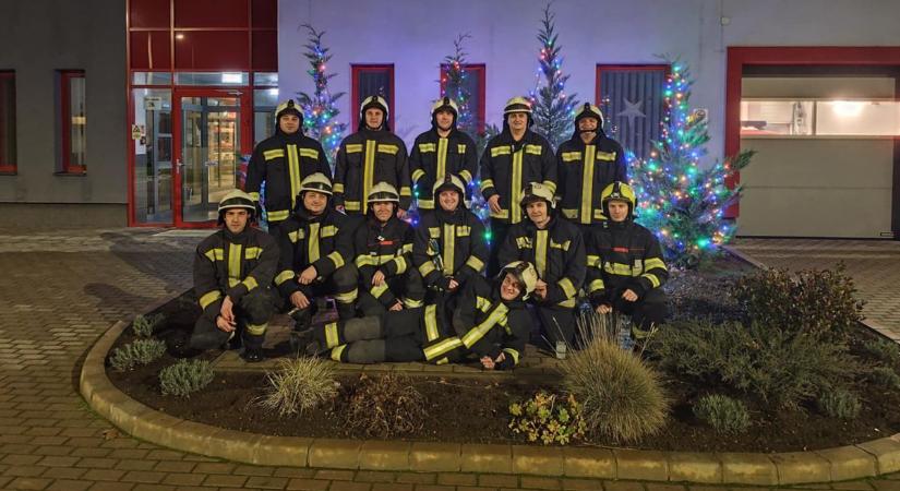 A tűzoltók karácsonykor is vigyáznak ránk - ők vannak most szolgálatban Hevesben