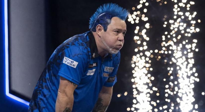 Szándékosan hagyott ki meccsnyilat a világbajnok? Peter Wright meglepte a világot