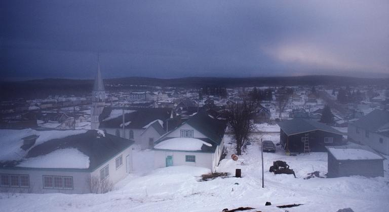 Kiss Noémi: Szenteste a fehér házban