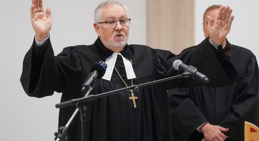 „Karácsony csodája az, hogy maga Isten nyújtja a kezét felénk a megbékélésre”