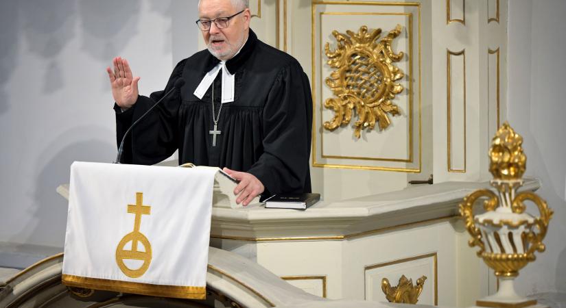 Isten a békesség fejedelmeként jelentette be Jézust – mondta Szemerei János a győri Öregtemplomban