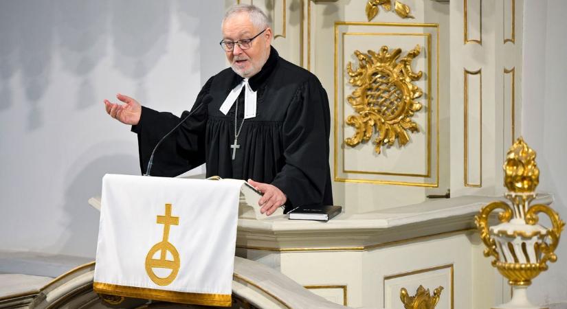 Ünnepi istentiszteletet tartott Győrben az evangélikus egyház elnök-püspöke - fotók
