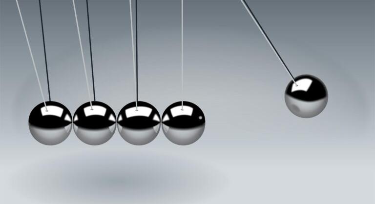 Mi a közös Newton törvényeiben és a Bitcoinban?