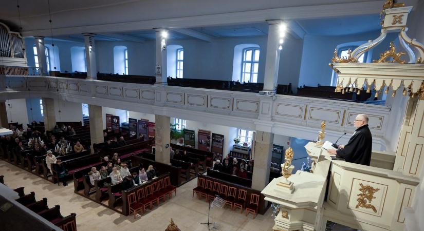 Evangélikus püspök: Karácsony csodája, hogy megbékéljünk egymással