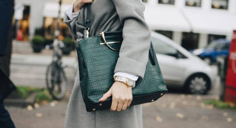 Ultra trendi ruhadarabokat készítettek növényből: nem mondod meg, hogy nem igazi bőr