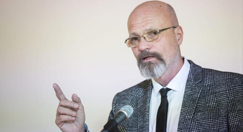 Karácsonyi intelmeit osztotta meg Zacher Gábor: sokan nem tudják, mi minden lehet veszélyes karácsonykor, ezekre érdemes figyelni