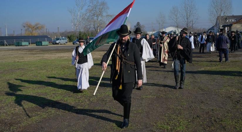 Nem mindennapi szilveszteri szokás: csergetéssel zárják az évet Balástyán