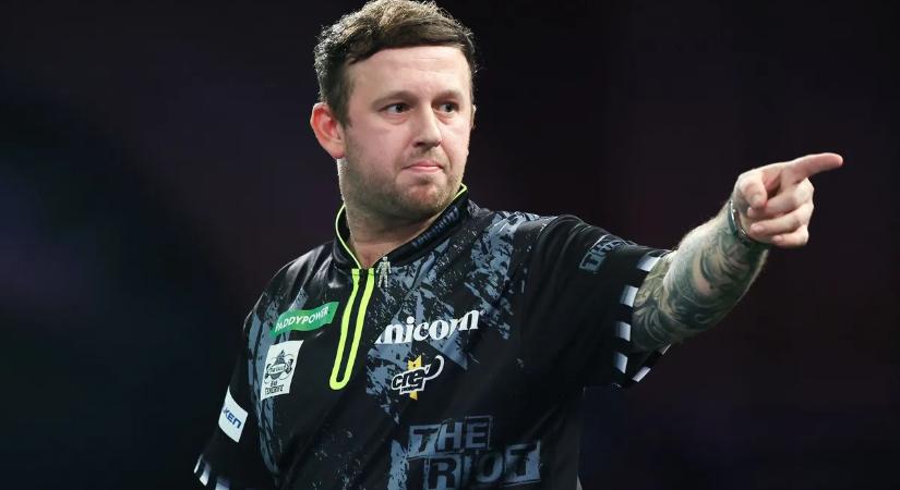 Visszaléphet a vb-szerepléstől a közönségkedvenc dartsjátékos