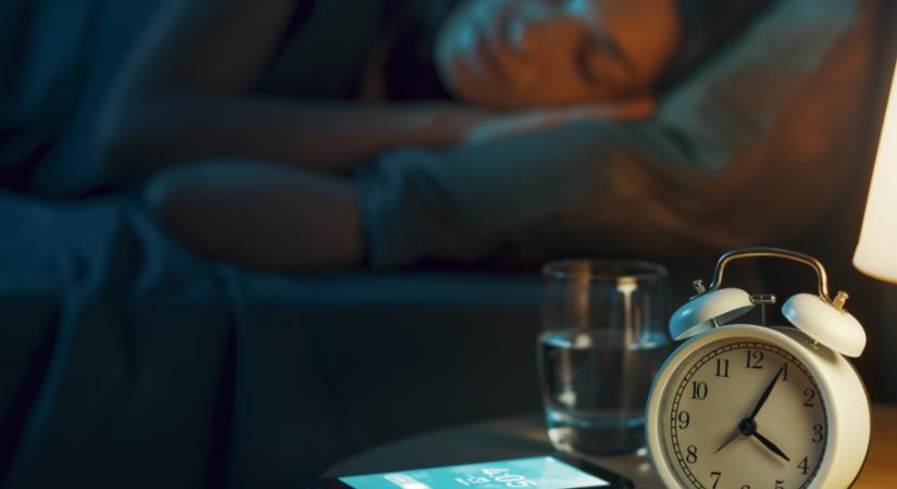 Telefonos ébresztő helyett – íme az okok, amiért érdemes lehet analóg órára váltanod