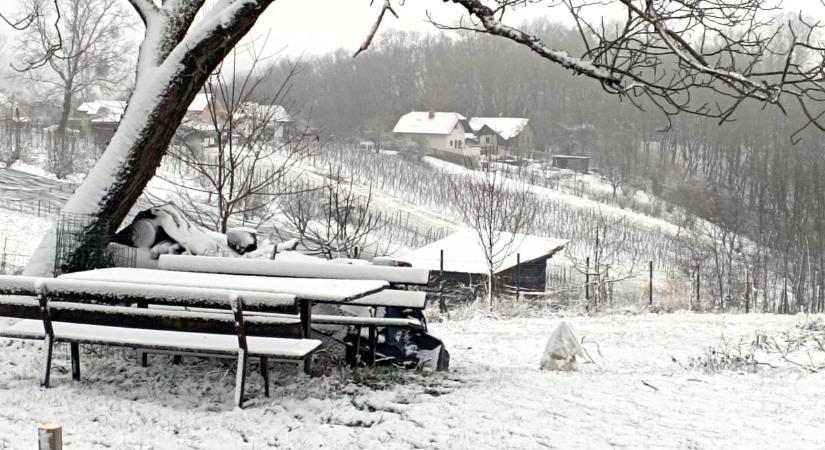 Nézze, mekkora hó esett itt Zalában! Pénteken pedig meglepő fordulat jön (galéria, videó)