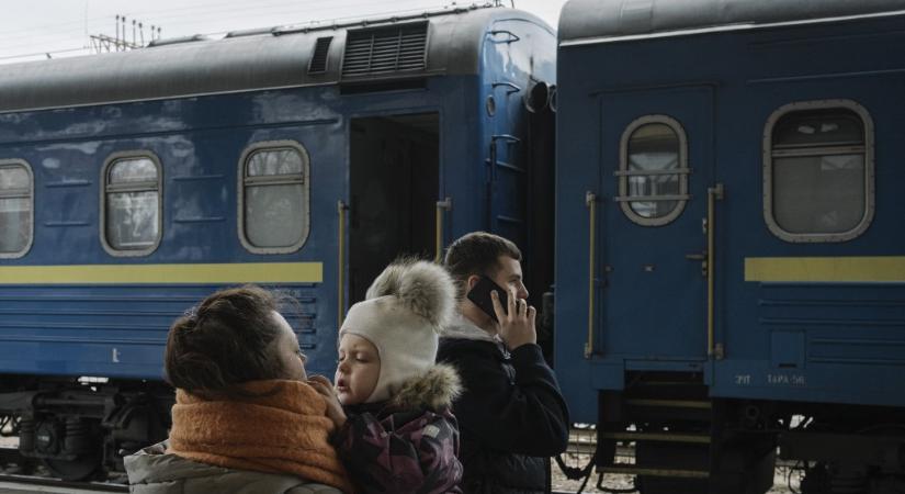 Bombafenyegetés miatt két Magyarországra tartó vonatot is átvizsgáltak Kárpátalján