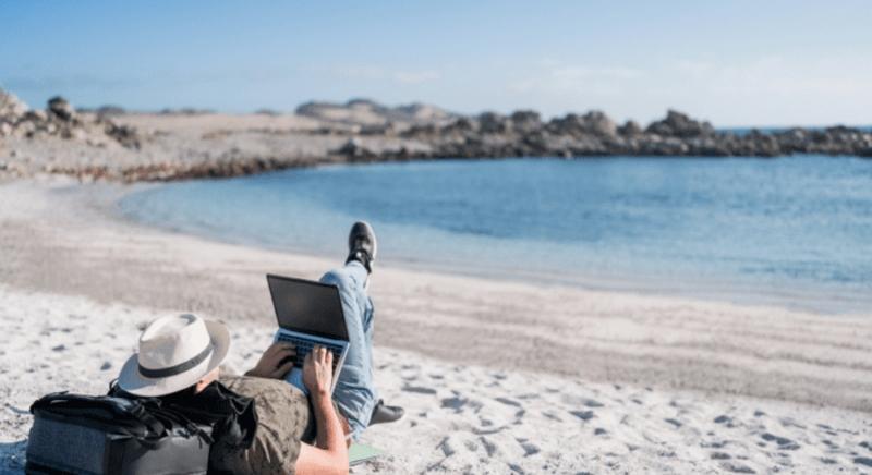 A digitális nomádság és a kriptovaluta-ipar összefonódása: a szabadság decentralizált ára