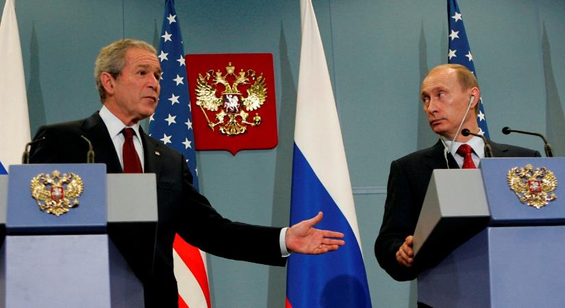 Titkos iratok kerültek elő: Putyin már 2008-ban megjósolta Bushnak Ukrajna szétesését és a konfliktust