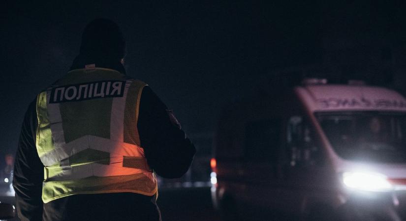 Késsel támadt az utasokra egy férfi a kijevi metróban, ketten megsérültek