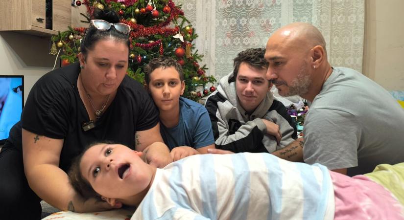 Csodát kérnek a fa alá: másfél éve küzd a sztrókos Kinga Videó