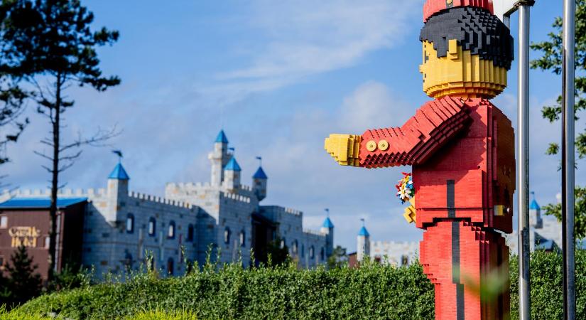 Menedzsertréning műanyagfigurákkal – Egy hatezer fős kisvárosból is hatást lehet gyakorolni a világ gondolkodására