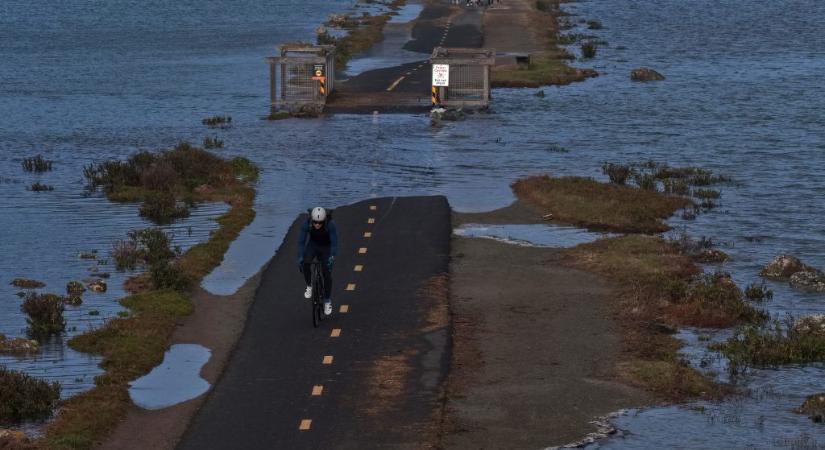 Rekordmértékű eső, áradások, földcsuszamlás, halálos áldozatok – a karácsony mérlege Kaliforniában