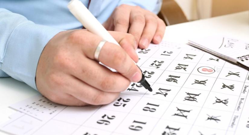 Munkaszüneti napok 2026-ban: ennyi hosszú hétvégével és “ledolgozós” szombattal számolhatunk