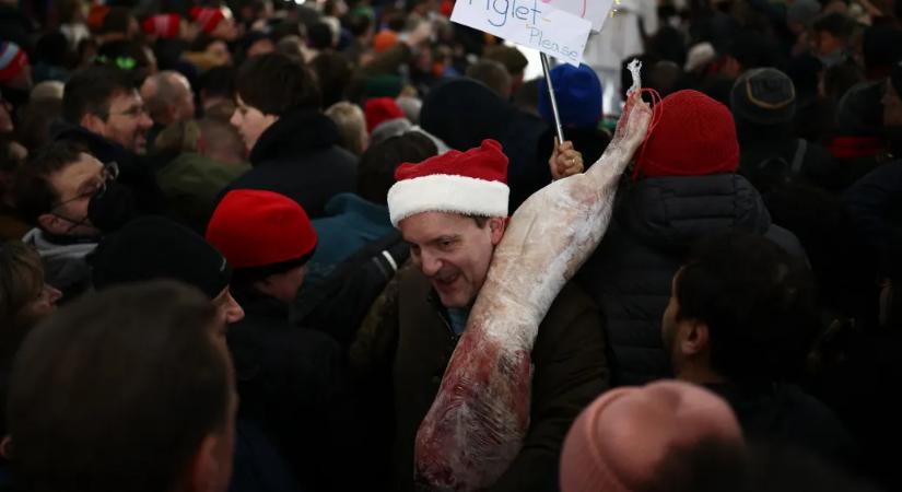 Kevesebb fölösleges étellel és a szelektívbe dobott szalvétákkal is tehetünk ilyenkor a környezetért