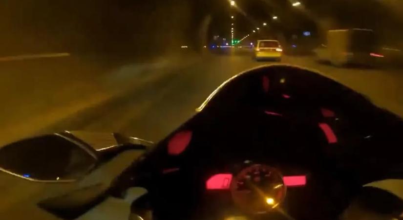 Karácsonyi csoda, hogy ezt megúszta az agyatlan motoros