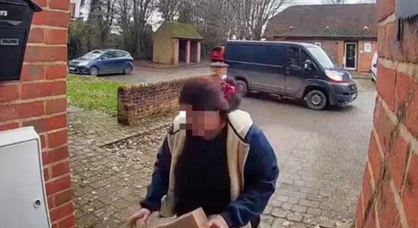Egy anyuka szerint a futár ellopta a fia karácsonyi ajándékát