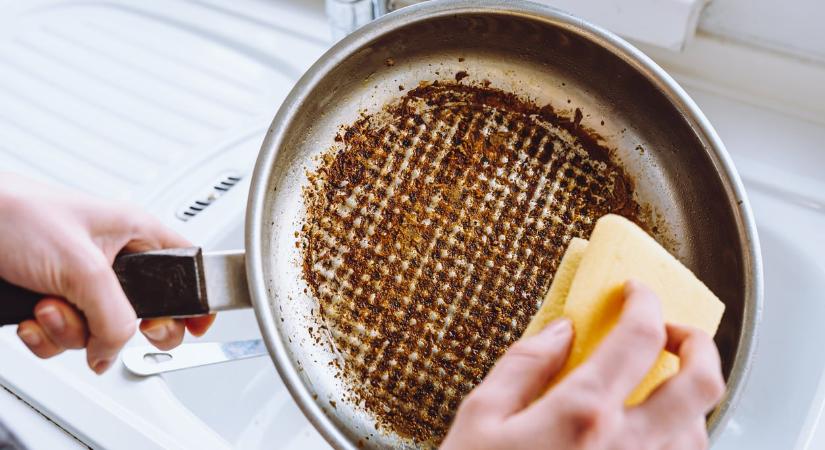 Elfelejtheted a súrolást! Ez a legjobb trükk a leragadt étel eltávolítására
