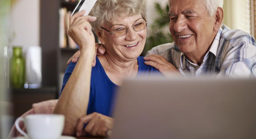 Figyelem, nyugdíjasok: négy kiemelt nyugdíj-kifizetési nap jön 2026-ban, így érdemes tervezni