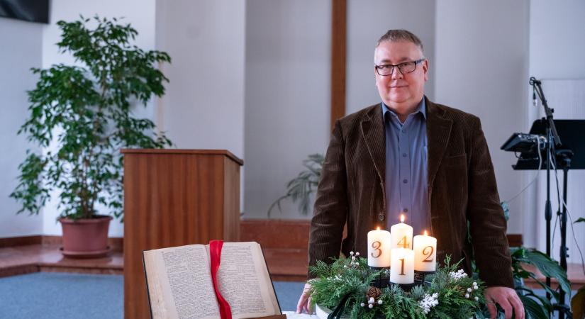 Bátran vállaljuk fel, hogy Jézushoz tartozunk – Merényi Zoltán baptista lelkipásztor a Vasárnapnak