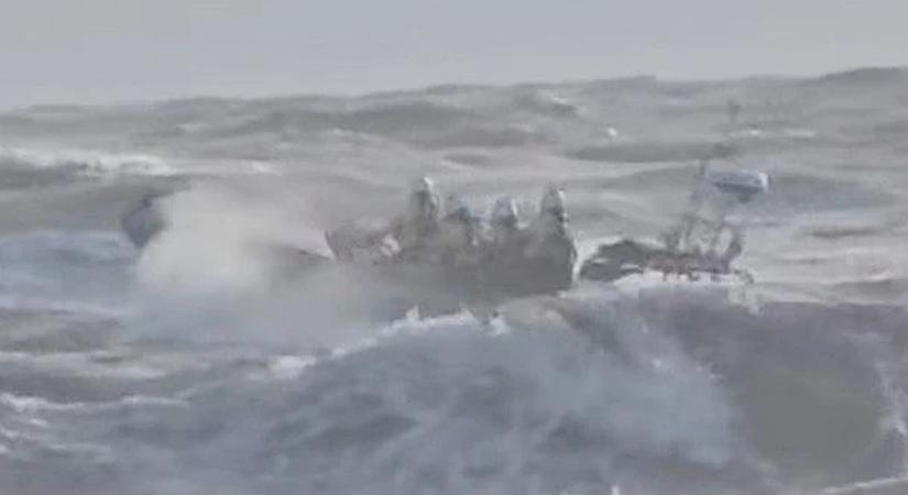 Leállították a karácsonykor eltűnt úszók keresését