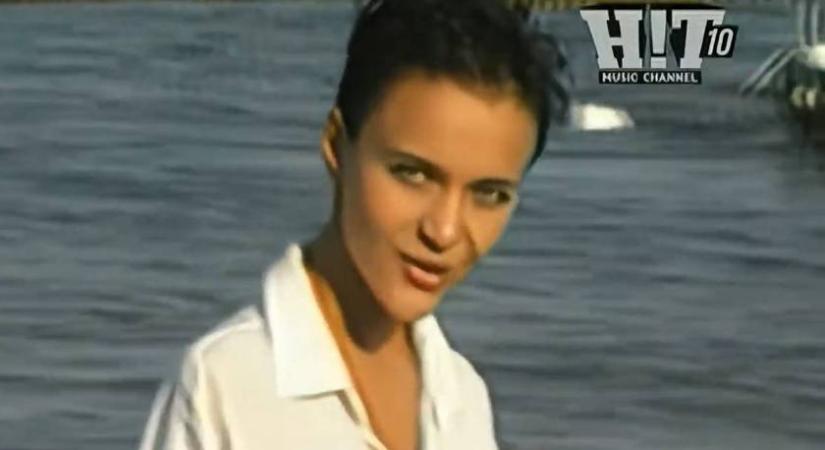 A Venus együttes dögös énekesnője volt: így fest ma 49 évesen Varga Zsuzsa