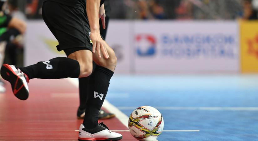 Jótékonykodó focilegendák Dunaszerdahelyen