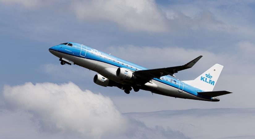 Ágyi poloskák leptek el egy utasszállítót, többen is csípéssekkel borítva hagyták el a gépet