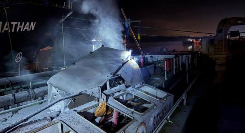 Szlovák felségjezésű hajót lőttek meg az oroszok Ukrajnában