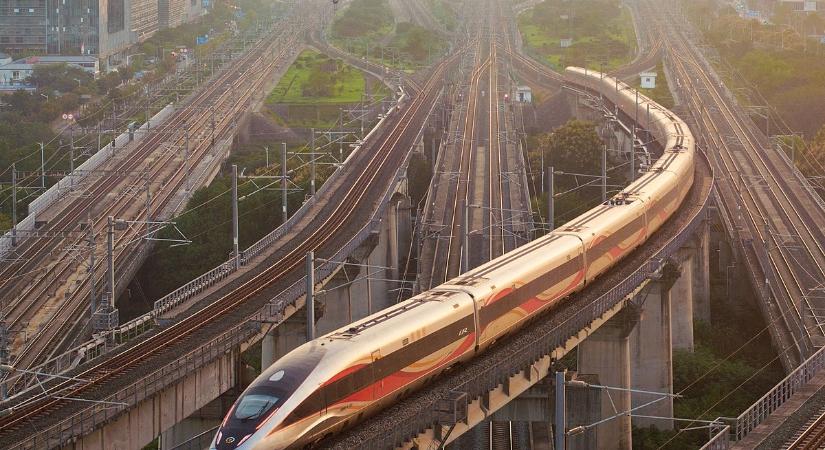 Őrült tempó: rekordhosszúságú hálózat, szédítő sebességek